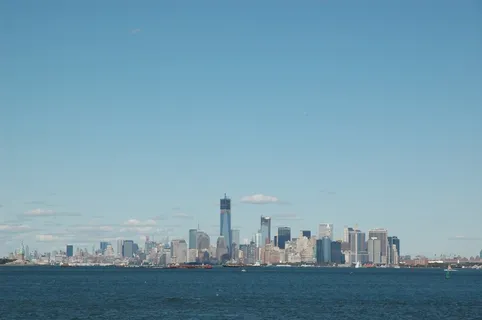 天际线,河流,天空,蓝色,城市景观,景观,建筑,市中心 天际线,河流,天空,蓝色,城市景观,景观,建筑,市中心