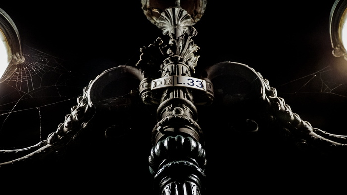 金属、特写、无人、低角度、夜间、室内、建筑、过去