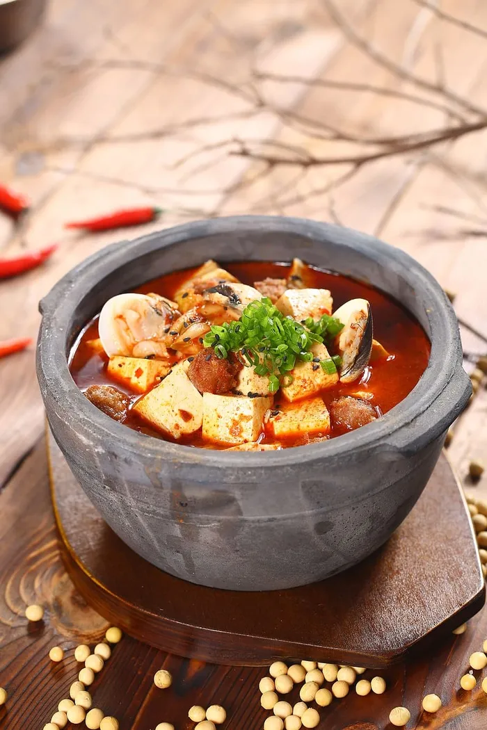 豆腐、热的、砂锅菜、食品和饮料、食品、碗、即食、健康饮食