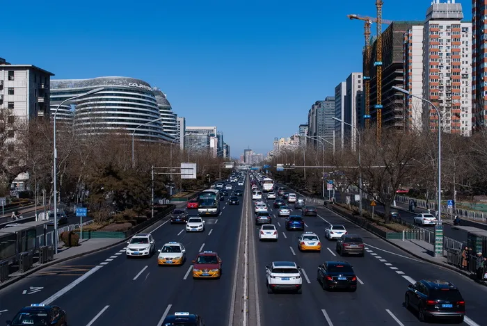 城市，道路，车辆，蓝天，汽车，机动车，交通方式，交通工具