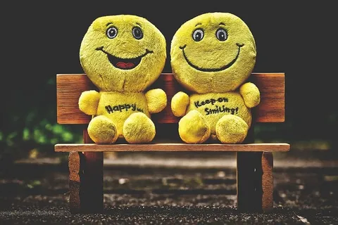 微笑、毛绒、黄色、表情符号、搞笑、情感、快乐、喜悦