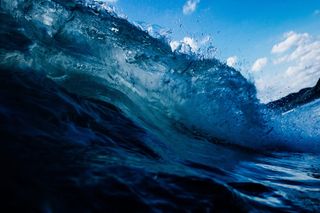 白天的海浪，蓝色，云，自然，海洋，海，水，波浪