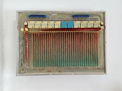 电子产品，婴儿床，家具，计算机，计算机硬件，硬件，电子芯片，cpu