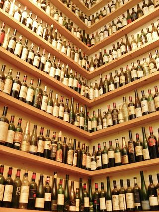 各类，玻璃瓶，酒瓶，酒架，酒瓶系列，瓶子，葡萄酒，葡萄酒销售