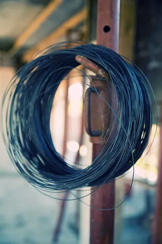 建筑，钢筋网，作品，物体，聚焦前景，特写，电缆，技术