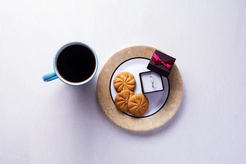 三,饼干,圆盘子,咖啡,填充,蓝色,陶瓷,马克杯 三,饼干,圆盘子,咖啡,填充,蓝色,陶瓷,马克杯