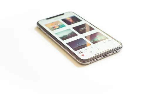 苹果音乐菜单上的银色iPhone X 苹果音乐菜单上的银色iPhone X