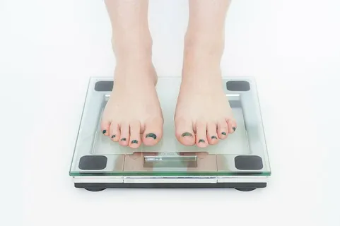 灰色，玻璃浴室秤，饮食，脂肪，健康，体重，健康，减肥