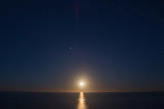 太阳、月亮、天空、无人、日落、水体、外层空间、自然