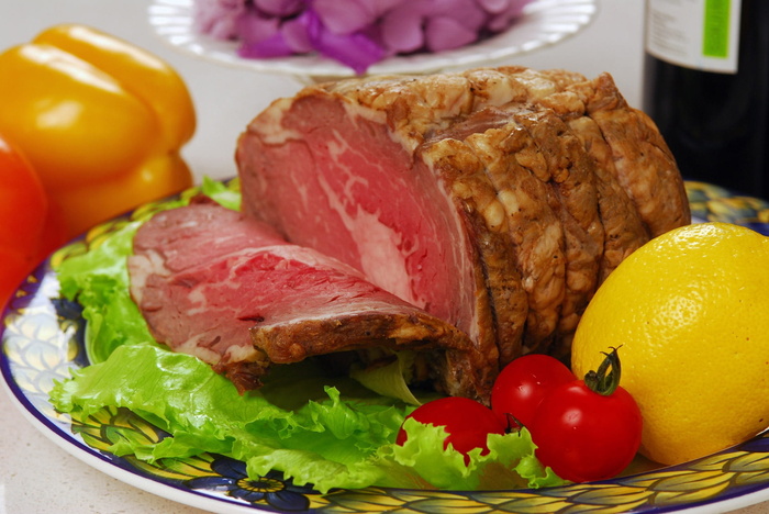 熟的、火腿、盘子、柠檬、肉、牛肉、大块、块状