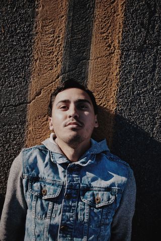 男人穿夹克，衣服，衣服，人，人，男人，袖子，脸