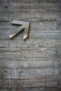 墙上的灰色箭头 墙上的灰色箭头