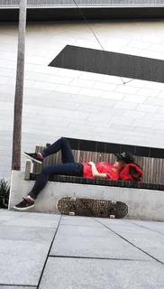 躺下，全身，真人，一个人，放松，生活方式，休闲服，仰卧