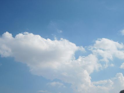 白色，云，蓝色，天空，蓬松，多云，白色，云，蓝色，天空