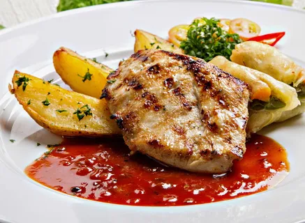 烤土豆肉鸡肉牛排菜单食物午餐 烤土豆肉鸡肉牛排菜单食物午餐
