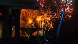 庆典、人群、晚会、节日、烟花、团体、灯光、夜晚