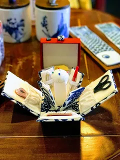 中国，北京，天水苑东丽23号楼，剪刀，卷尺，别针，缝纫，盒子