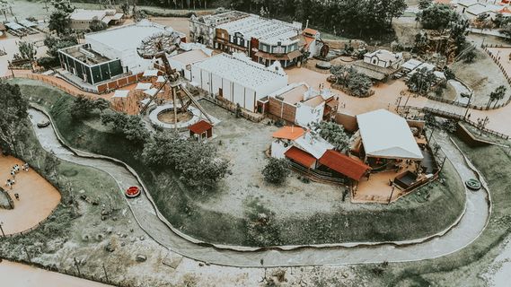 房屋和建筑物的航拍照片