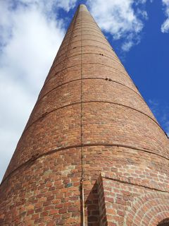 壁炉、透视图、高度、天空、建筑、云天、建筑结构、低角度视图