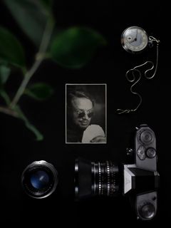 黑色数码单反相机