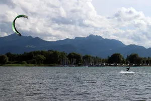 风筝冲浪，风筝冲浪，冲浪，风筝冲浪，运动，水上，水上运动，动态