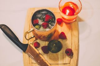 美国，波莫纳公园，莫斯科骡子，覆盆子，酸橙，饮料，家，厨房