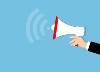 扩音器和公告的插图。