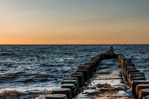 ostseebad ahrenshoop，groynes，波罗的海，水，游泳，海，天，地平线