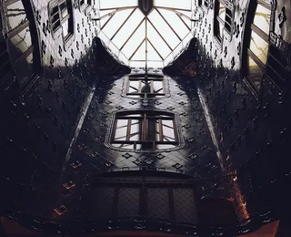 建筑、天窗、天花板、墙壁、窗户、建筑结构、室内、无人居住