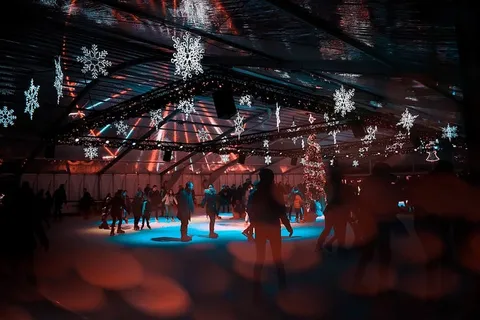 白色雪花装饰 白色雪花装饰