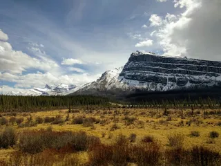 加拿大，阿尔伯塔省，天空，云天，风景-自然，自然之美，宁静的景色，山脉