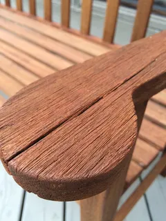 旧、木材、家具、长椅、扶手、开裂、开裂、干燥 旧、木材、家具、长椅、扶手、开裂、开裂、干燥