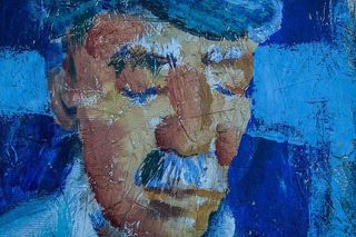 木制背景上的旧面部艺术特写镜头，在英国肯特拍摄