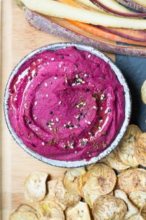 健康，小吃，零食，开胃菜，奶酪板，蘸酱，鹰嘴豆泥，甜菜鹰嘴豆泥