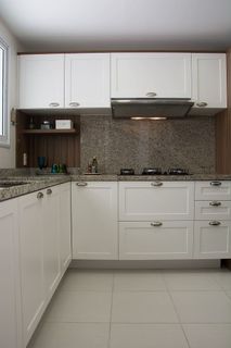 厨房，橱柜，冰箱，厨房，橱柜，家庭厨房，家庭房间，厨房柜台，家庭室内