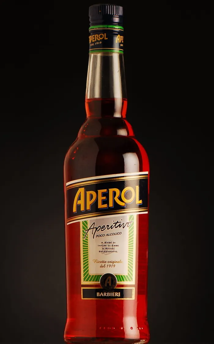aperol，瓶子，酒精，烈酒，饮料，摄影棚拍摄，容器，室内