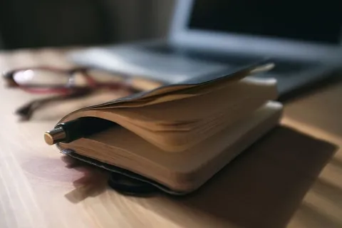 黑色,点击钢笔,书页,苹果,书籍,通讯,电脑,数字 黑色,点击钢笔,书页,苹果,书籍,通讯,电脑,数字