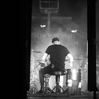 美国，costa mesa，太平洋圆形剧场，音乐会，ampitheater，黑白，鼓手，vibe