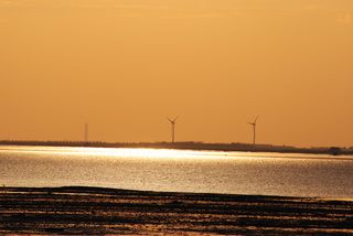 whitstable、kent、英国、sea、sheppey、water、orange、reflection