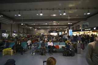 葡萄牙、里斯本、里斯本波特拉机场、候机室、门、仓库、人员