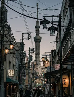 灰黑色塔楼照片 灰黑色塔楼照片