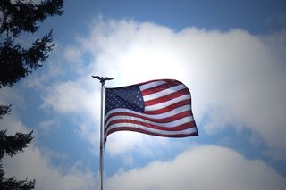 旗帜，天空，爱国，飘扬，云朵，骄傲，爱国，低角度视图