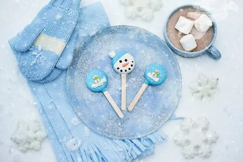 蓝色,盘子,手套,围巾,热巧克力,雪,冬天,巧克力 蓝色,盘子,手套,围巾,热巧克力,雪,冬天,巧克力