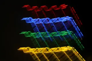 红蓝绿黄螺旋图