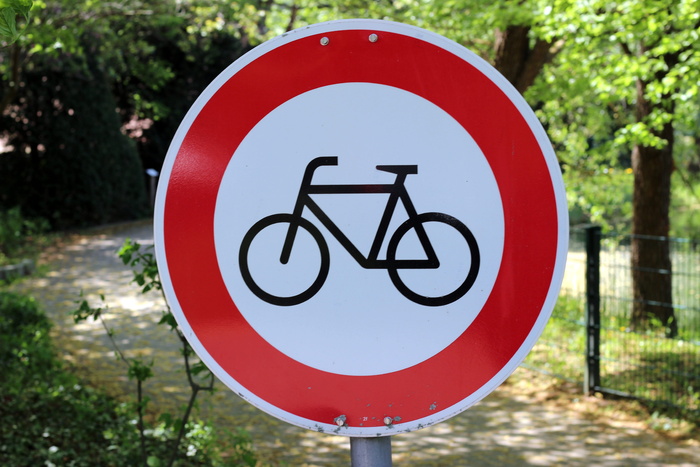 shield，about，characters，bike，district，street sign，ban，德国