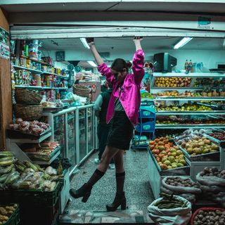 哥伦比亚、波哥大、街道、城市、she、时尚、衬衫、阴影