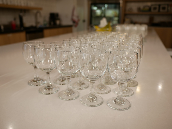 加拿大，温哥华，红酒，玻璃杯，酒杯，红酒杯，玻璃杯，餐桌