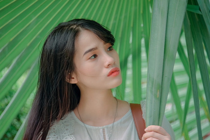 女性侧脸