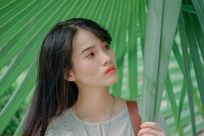 女性侧脸