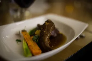 肉，菜，晚餐，盘子，胡萝卜，蜂窝，啤酒，美食